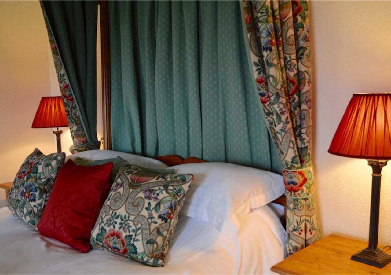 Delphi Hotel 4*
